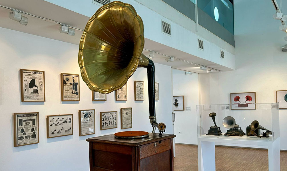 Visita guiada a la exposición “Historia de los ingenios musicales” en Pozuelo de Alarcón